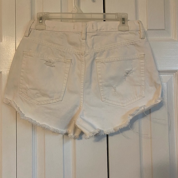 Women’s Free People High Rise White Button Fly Denim Jean Shorts Size 28 - Picture 3 of 6